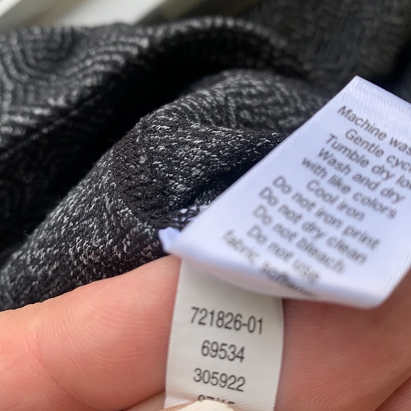 Athleta Gray Black Swirl Chaturanga Tights Leggings Pants W-451 Size Small - Picture 11 of 12